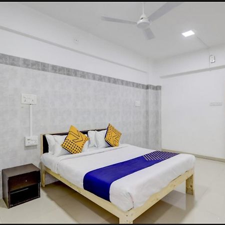 Hotel Nexus Surat Dış mekan fotoğraf