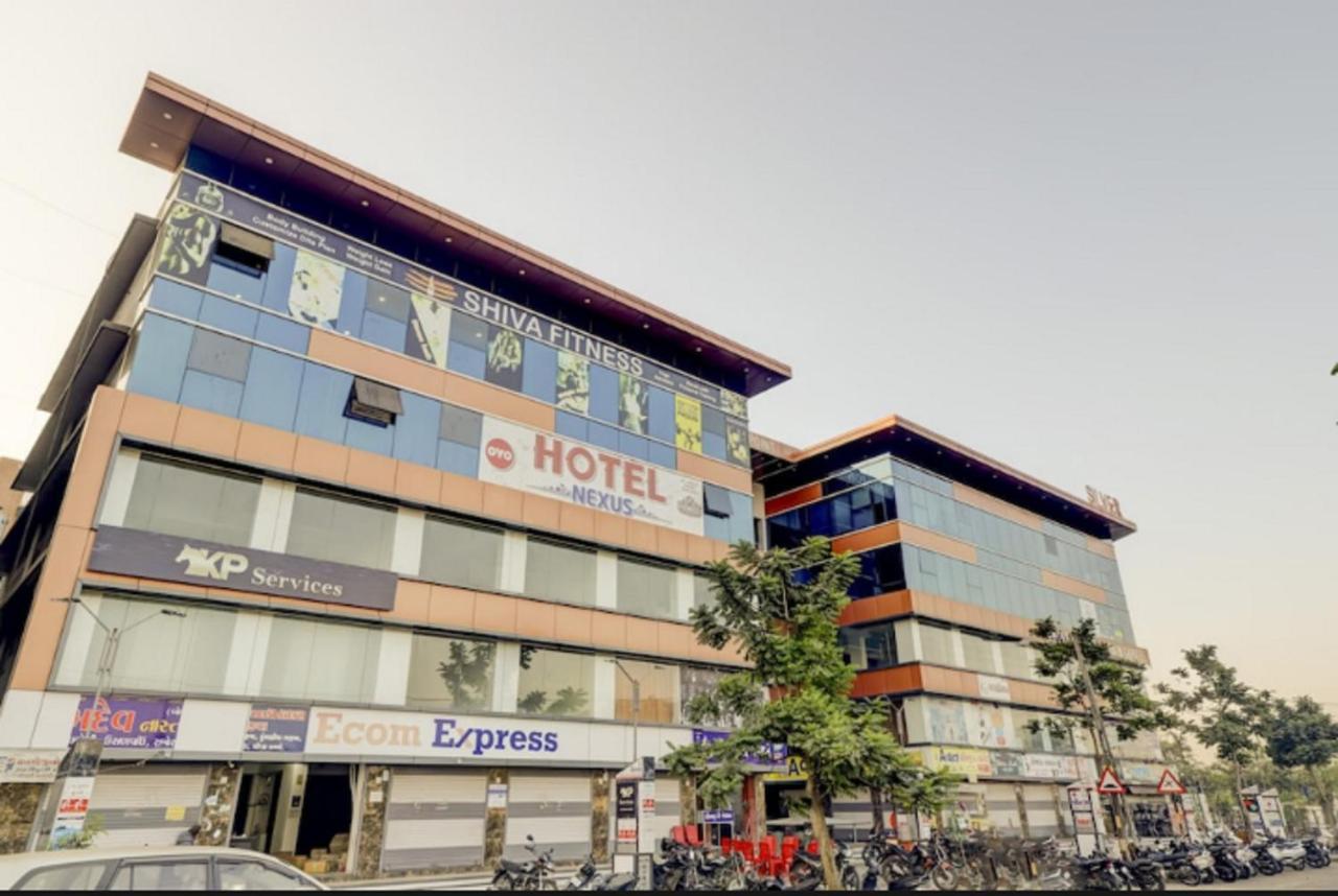 Hotel Nexus Surat Dış mekan fotoğraf